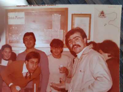 I pionieri, tutti con un'et� compresa tra i 30 e 40 anni, furono Michele Loiodice, Guido De Bellis, Marcello De Giglio, Michele Morgese, Franco Garello, Giovanni Mangano e Gioele "Amos" Pignone. La loro prima sede fu un roulotte parcheggiata in una ditta di trasporti di viale Europa